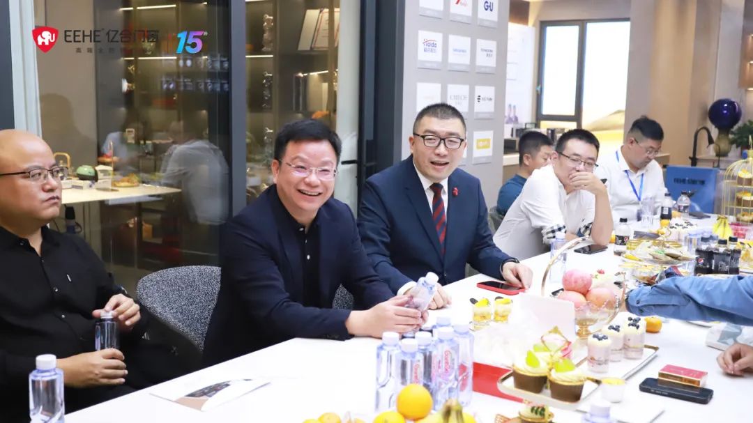 億合門窗攜手百佳聯盟共創輝煌