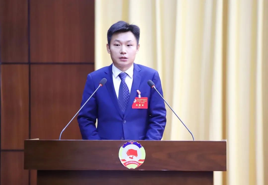 億合門窗副董事長胡超參加大會并作大會發言